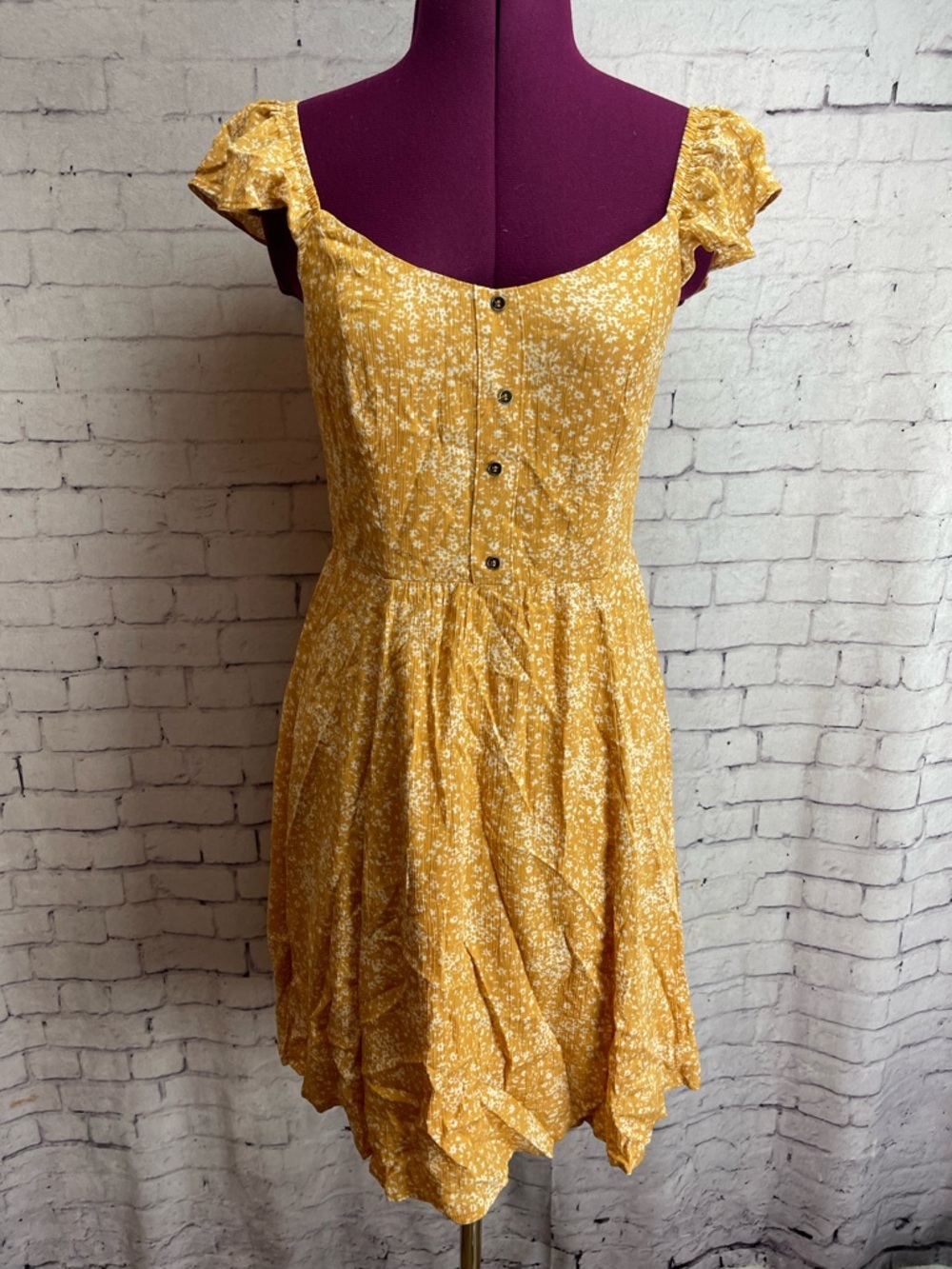 Heyson size small golden yellow floral mini dress